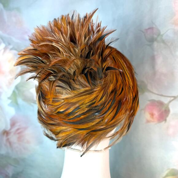 Vintage Evelyn Varon Exclusive Avant Garde Pheasant Feather Domed Hat - Picture 3 of 5